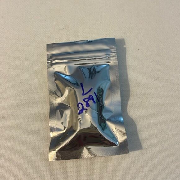 Lincoln Logo Valve Stem Caps in Black set of 4 NWT - Picture 5 of 5